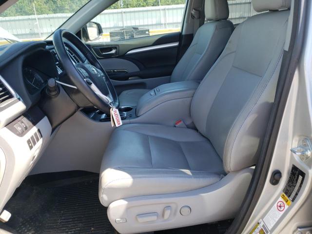 Photo 7 from auction – 2018 TOYOTA HIGHLANDER with VIN 5TDJZRFH2JS553291