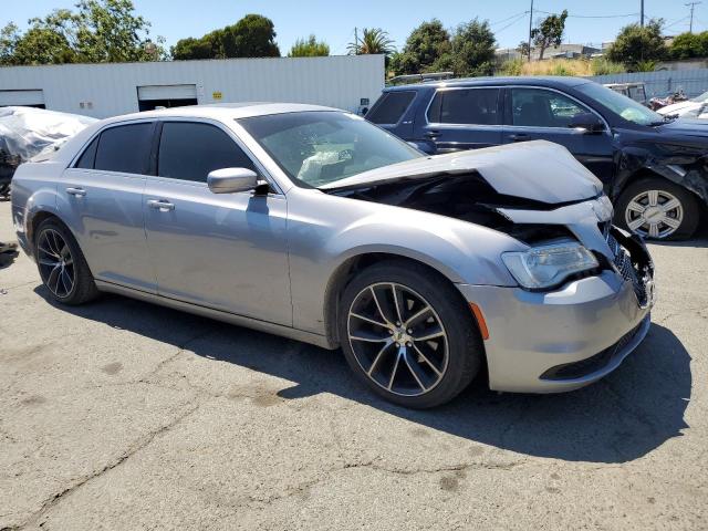 Photo 4 from auction – 2015 CHRYSLER 300 LIMITE with VIN 2C3CCAAG7FH867703