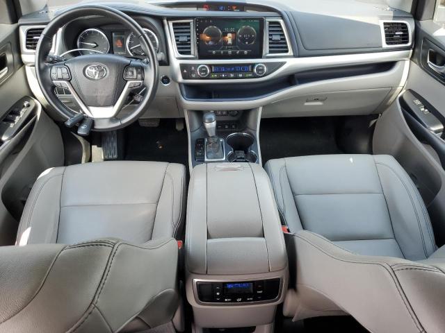 Photo 8 from auction – 2018 TOYOTA HIGHLANDER with VIN 5TDJZRFH3JS862638