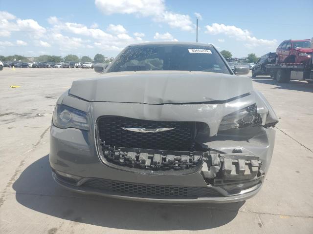 Photo 5 from auction – 2019 CHRYSLER 300 S with VIN 2C3CCABG8KH555480
