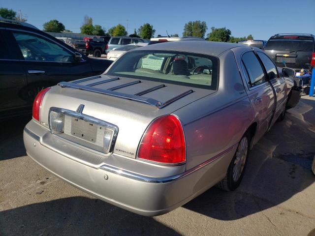 Photo 3 from auction – 2003 LINCOLN TOWN CAR E with VIN 1LNHM81W43Y629464
