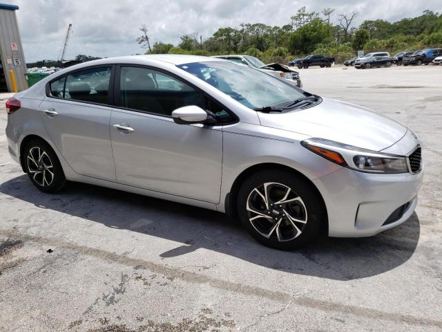 Photo 4 from auction – 2017 KIA FORTE LX with VIN 3KPFL4A76HE131120