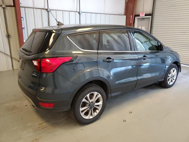 Photo 3 from auction – 2019 FORD ESCAPE SE with VIN 1FMCU9GD2KUB42226