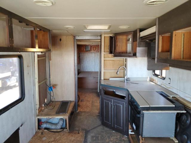 Photo 6 from auction – 2000 FREIGHTLINER CHASSIS X with VIN 4UZ6XJCAXYCG19634