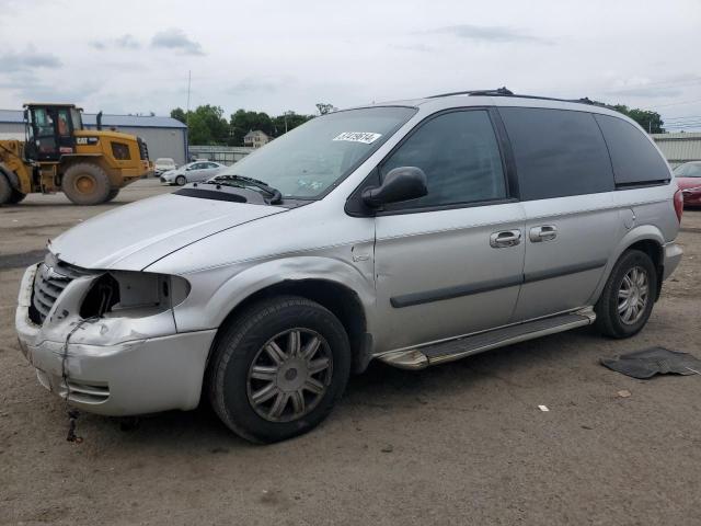 Photo 1 from auction – 2005 CHRYSLER TOWN & COU with VIN 1C4GP45R95B288203