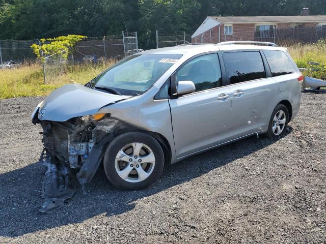Photo 1 from auction – 2014 TOYOTA SIENNA LE with VIN 5TDKK3DC8ES421302