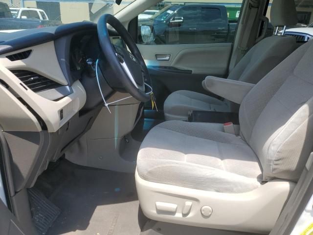 Photo 7 from auction – 2017 TOYOTA SIENNA LE with VIN 5TDKZ3DC7HS891076