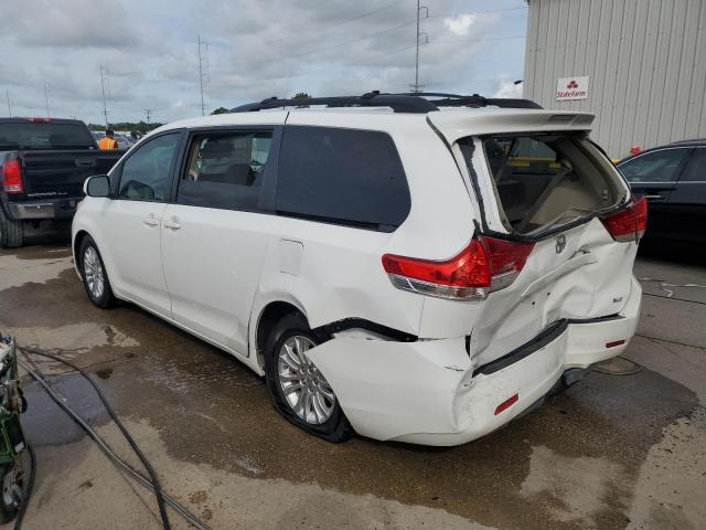 Photo 2 from auction – 2011 TOYOTA SIENNA XLE with VIN 5TDYK3DC6BS069293