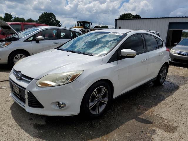 FORD FOCUS SE 2014 with VIN 1FADP3K23EL275970 - Photo from auction