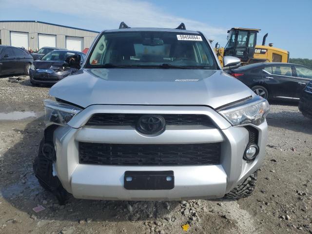 Photo 5 from auction – 2018 TOYOTA 4RUNNER SR with VIN JTEBU5JR9J5488565