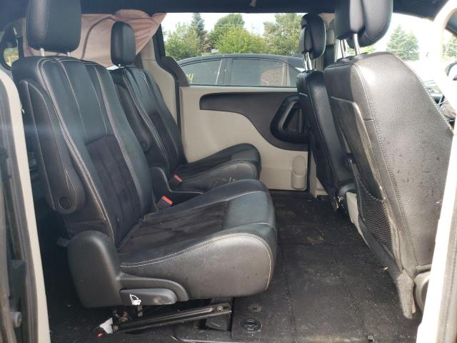 Photo 11 from auction – 2017 DODGE GRAND CARA with VIN 2C4RDGCG9HR860476