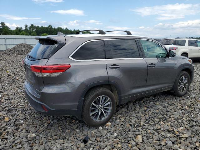 Photo 3 from auction – 2017 TOYOTA HIGHLANDER with VIN 5TDJZRFH5HS466852