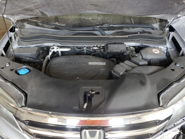 Photo 12 from auction – 2017 HONDA PILOT TOUR with VIN 5FNYF6H90HB062339
