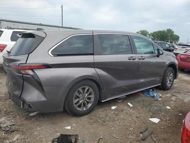 Photo 3 from auction – 2021 TOYOTA SIENNA LE with VIN 5TDKSKFC5MS019274
