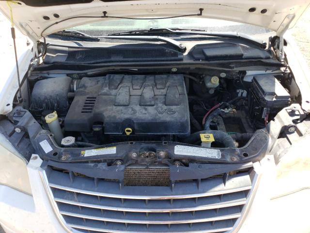 Photo 12 from auction – 2010 CHRYSLER TOWN & COU with VIN 2A4RR5DX0AR329588