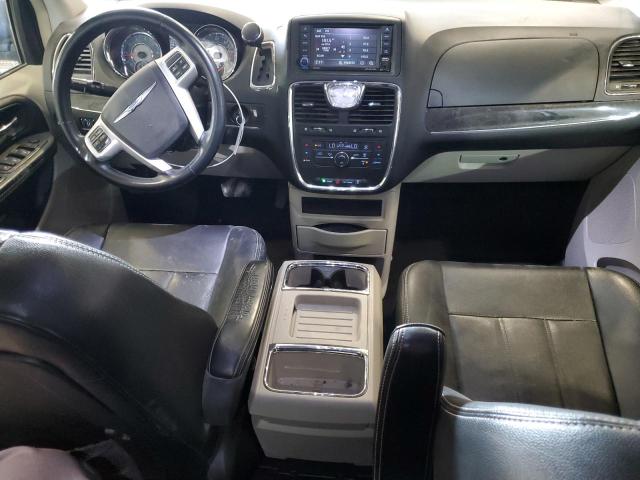 Photo 8 from auction – 2016 CHRYSLER TOWN & COU with VIN 2C4RC1BG4GR198130