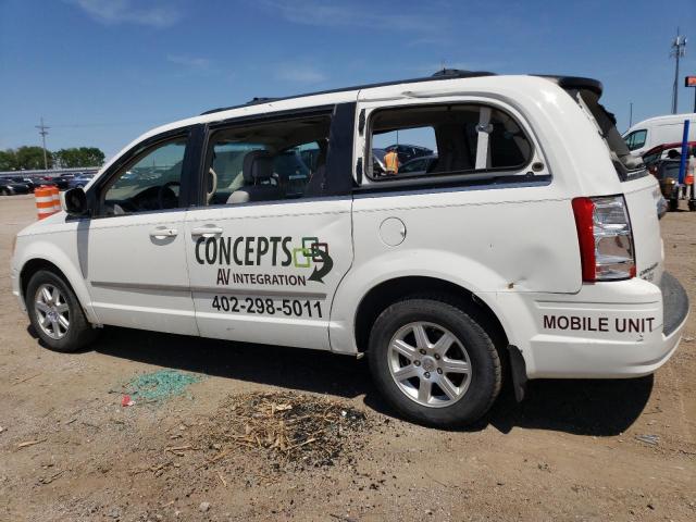 Photo 2 from auction – 2010 CHRYSLER TOWN & COU with VIN 2A4RR5DX0AR329588