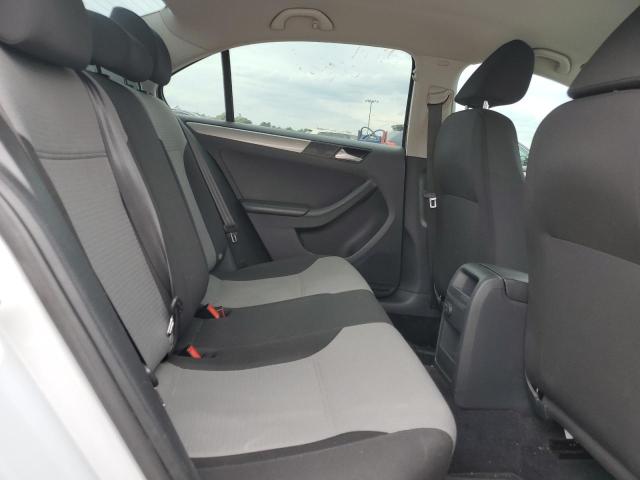Photo 10 from auction – 2017 VOLKSWAGEN JETTA S with VIN 3VW2B7AJ7HM302474