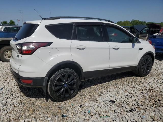 Photo 3 from auction – 2017 FORD ESCAPE SE with VIN 1FMCU9G98HUD13579