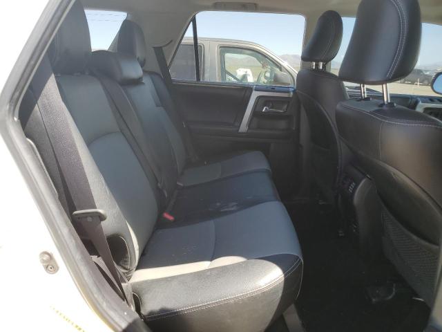 Photo 11 from auction – 2017 TOYOTA 4RUNNER SR with VIN JTEBU5JR3H5448881