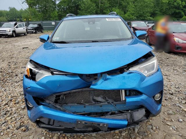 Photo 5 from auction – 2017 TOYOTA RAV4 XLE with VIN JTMRFREV0HJ126301
