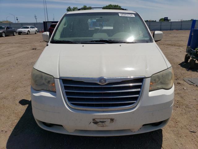 Photo 5 from auction – 2010 CHRYSLER TOWN & COU with VIN 2A4RR5DX0AR329588