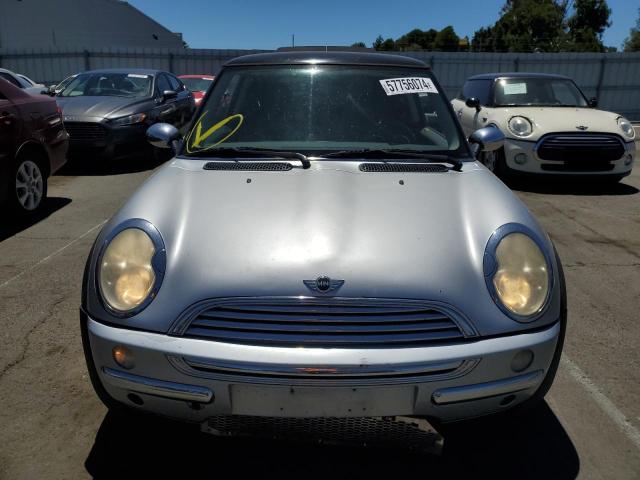Photo 5 from auction – 2004 MINI COOPER with VIN WMWRC33404TJ61321