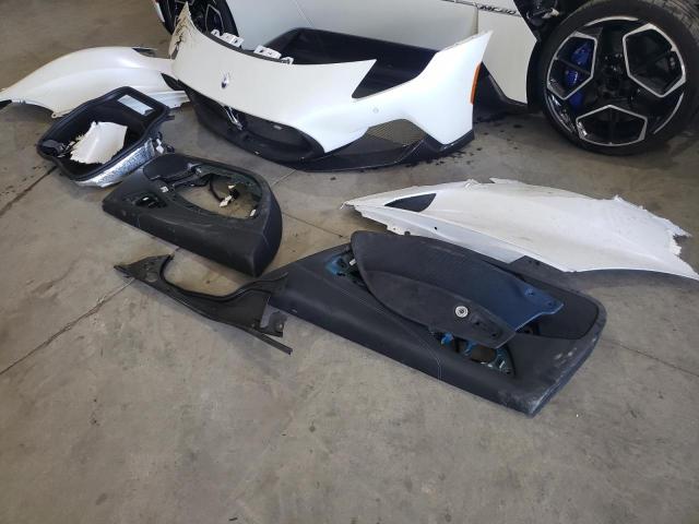 Photo 12 from auction – 2022 MASERATI MC20 with VIN ZAM24BXA9N0379820