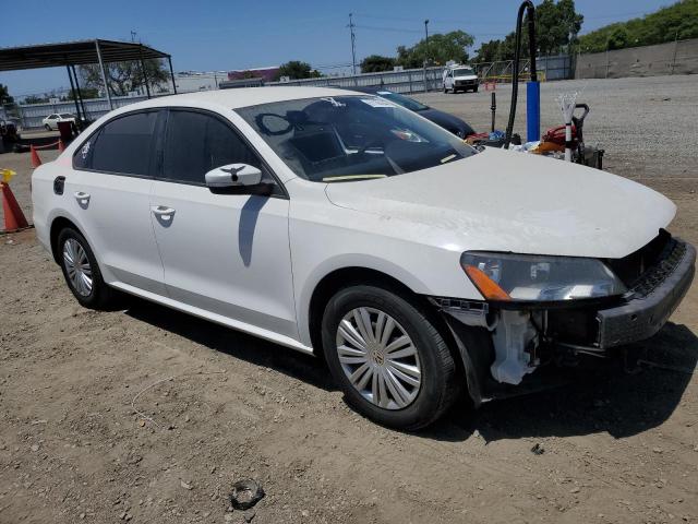 Photo 4 from auction – 2015 VOLKSWAGEN PASSAT S with VIN 1VWAT7A38FC068855