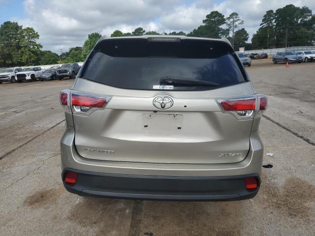 Photo 6 from auction – 2016 TOYOTA HIGHLANDER with VIN 5TDJKRFH6GS255145