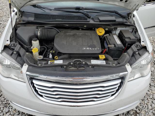 Photo 12 from auction – 2016 CHRYSLER TOWN & COU with VIN 2C4RC1CG3GR128357