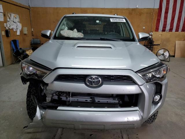Photo 5 from auction – 2019 TOYOTA 4RUNNER SR with VIN JTEBU5JR0K5720522