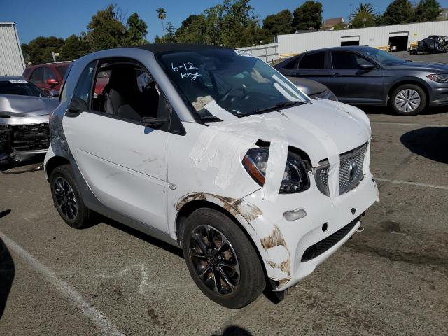 Photo 4 from auction – 2017 SMART FORTWO with VIN WMEFJ5DA8HK187030