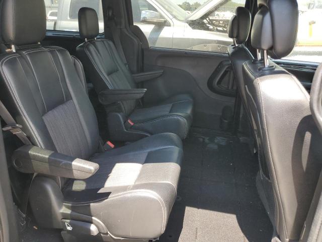 Photo 11 from auction – 2014 CHRYSLER TOWN & COU with VIN 2C4RC1HG3ER339077