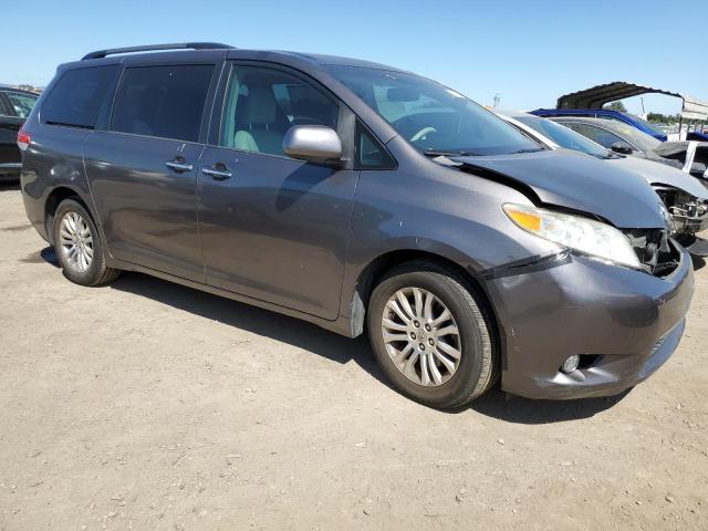 Photo 4 from auction – 2012 TOYOTA SIENNA XLE with VIN 5TDYK3DC9CS181846