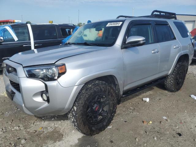 TOYOTA 4RUNNER SR 2018 with VIN JTEBU5JR9J5488565 - Photo from auction