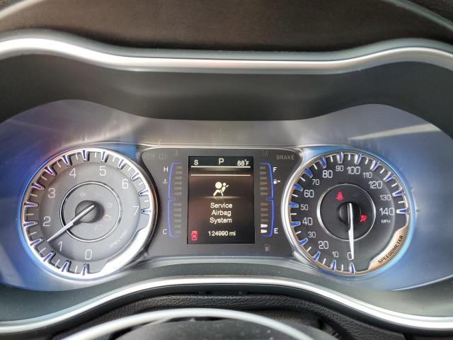 Photo 9 from auction – 2015 CHRYSLER 200 LIMITE with VIN 1C3CCCAB7FN660798