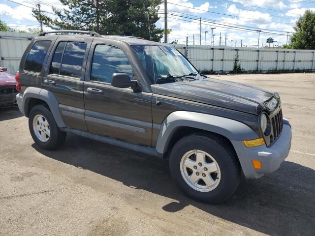 Photo 4 from auction – 2005 JEEP LIBERTY SP with VIN 1J4GL48K15W592249