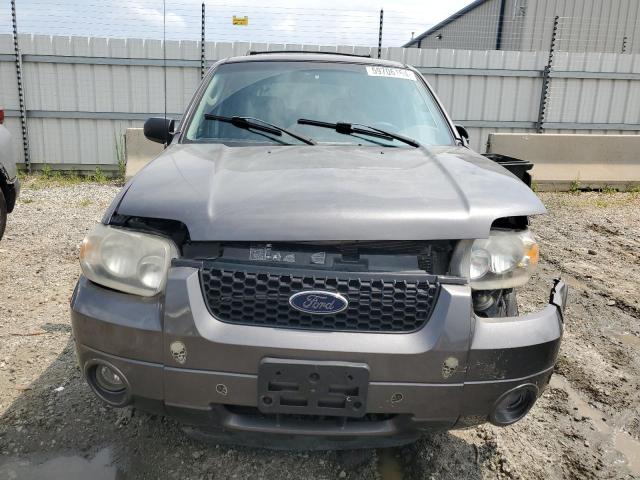 Photo 5 from auction – 2005 FORD ESCAPE LIM with VIN 1FMYU04115KA63383