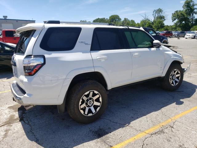 Photo 3 from auction – 2018 TOYOTA 4RUNNER SR with VIN JTEBU5JRXJ5608048
