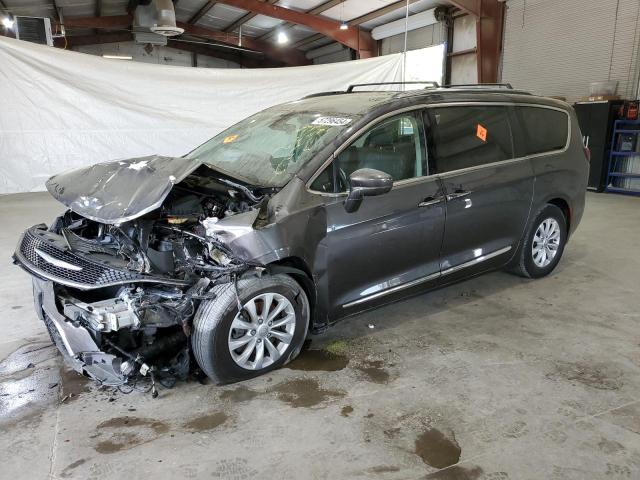 CHRYSLER PACIFICA T 2018 with VIN 2C4RC1BG6JR128295 - Photo from auction
