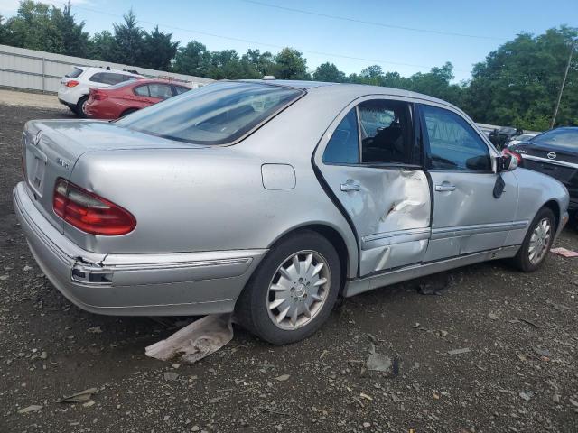 Photo 3 from auction – 2000 MERCEDES-BENZ E 320 4MAT with VIN WDBJF82J9YX039713