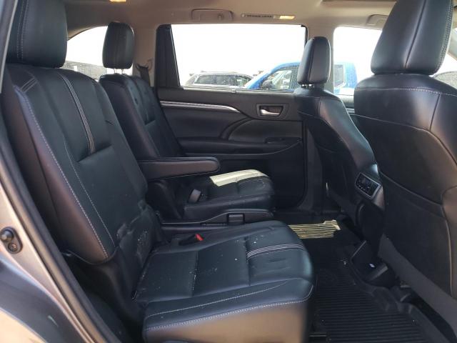 Photo 11 from auction – 2018 TOYOTA HIGHLANDER with VIN 5TDJZRFH0JS530365