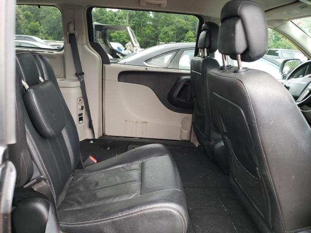 Photo 11 from auction – 2016 CHRYSLER TOWN & COU with VIN 2C4RC1BG0GR159924