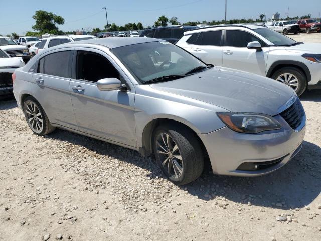 Photo 4 from auction – 2014 CHRYSLER 200 TOURIN with VIN 1C3CCBBB6EN191243