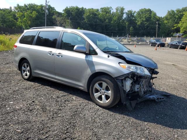 Photo 4 from auction – 2014 TOYOTA SIENNA LE with VIN 5TDKK3DC8ES421302