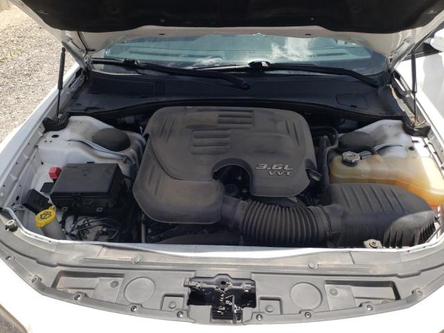 Photo 11 from auction – 2018 CHRYSLER 300 S with VIN 2C3CCABG4JH275036