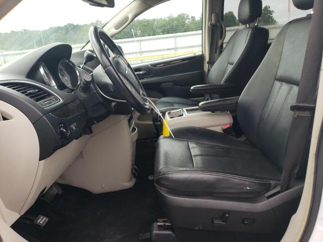 Photo 7 from auction – 2016 CHRYSLER TOWN & COU with VIN 2C4RC1BG6GR198517