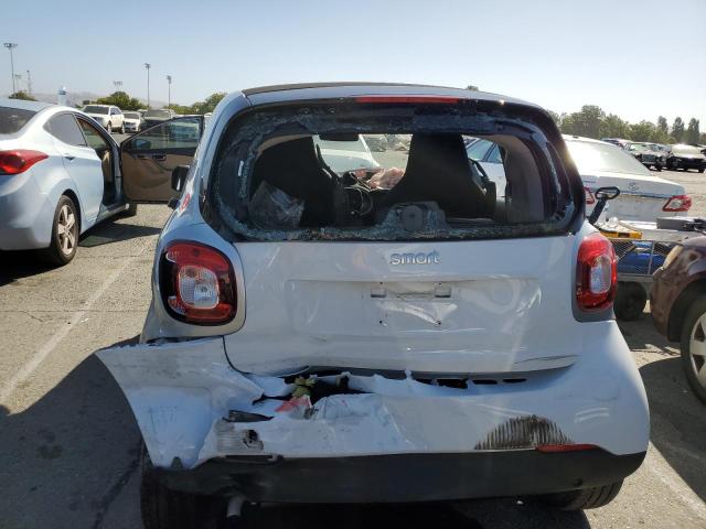 Photo 6 from auction – 2017 SMART FORTWO with VIN WMEFJ5DA8HK187030