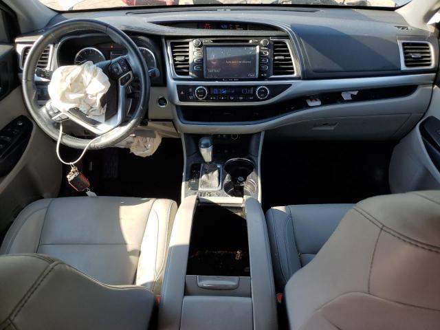 Photo 8 from auction – 2017 TOYOTA HIGHLANDER with VIN 5TDJZRFH7HS376778